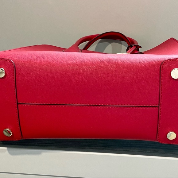 Michael Kors Bright Red Leather Mercer Purse - Picture 3 of 9